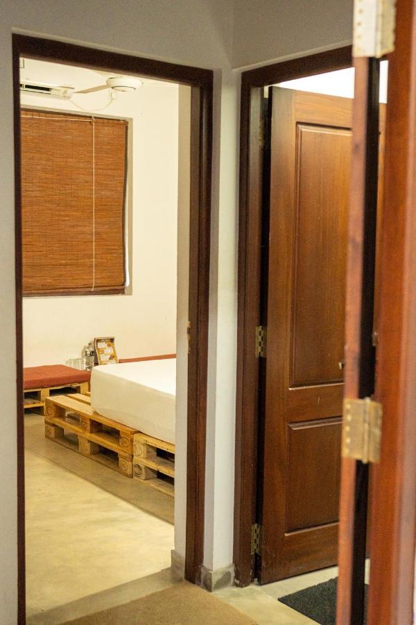 Battaramulla Boutique Villa スリ・ジャヤワルダナプラ・コッテ エクステリア 写真